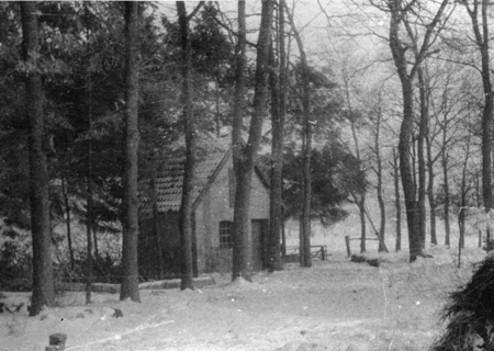 Das Backhaus im Schnee im März 1942